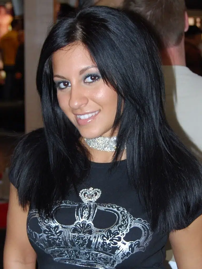 Raven Riley Biography: Wiki, Age, Career, Height, Weight, Boyfriend, Net Worth & More